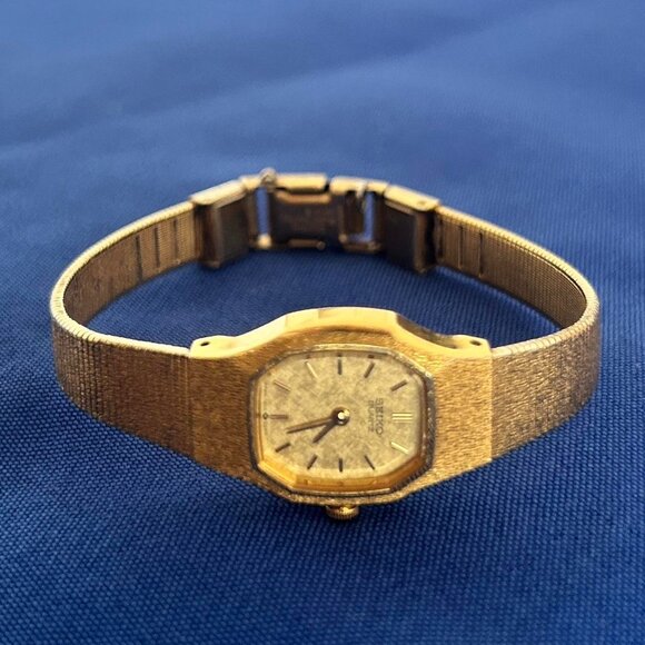 Seiko Women's Quartz Watch - Picture 1 of 3